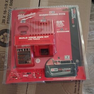 Milwaukee M18 REDLITHIUM XC5.0 Battery Pack - Red